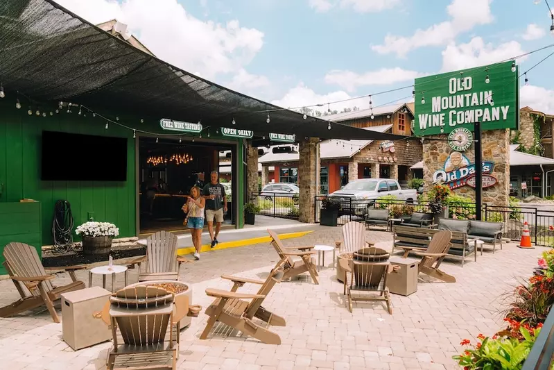 old mountain wine company