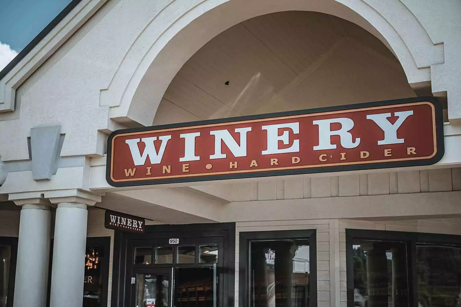 TN Cider Company and Tennessee Homemade Wines location in Tanger Outlets in Pigeon Forge, Tennessee.